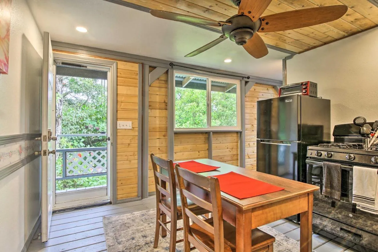 Holiday home Idyllic Pahoa Paradise Hike, Swim And Explore!