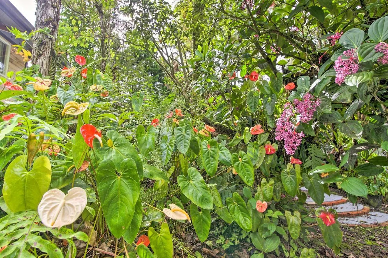Holiday home Idyllic Pahoa Paradise Hike, Swim And Explore!
